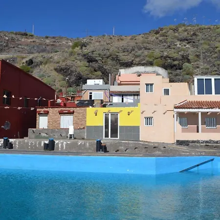 Vakantiehuis Kleines Haus Mit Blick Auf Das Meer *